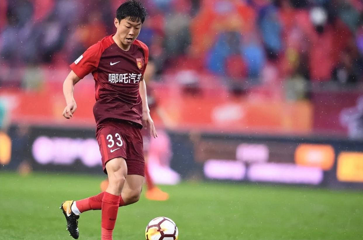 关于意甲球队凭借努力取得胜利，连胜在望的信息