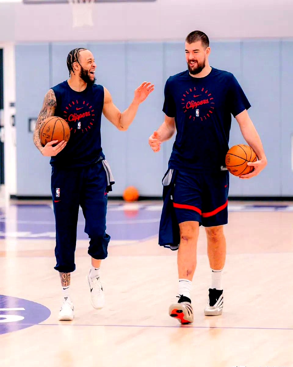 快船克服困难击败尼克斯 快船克服困难击败尼克斯