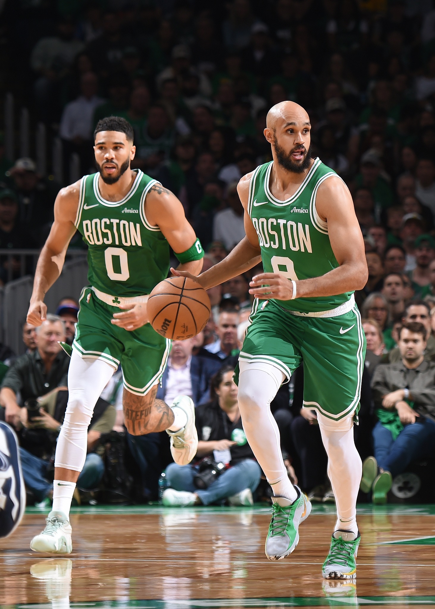 篮网力克凯尔特人,登顶东部 篮网力克凯尔特人,登顶东部