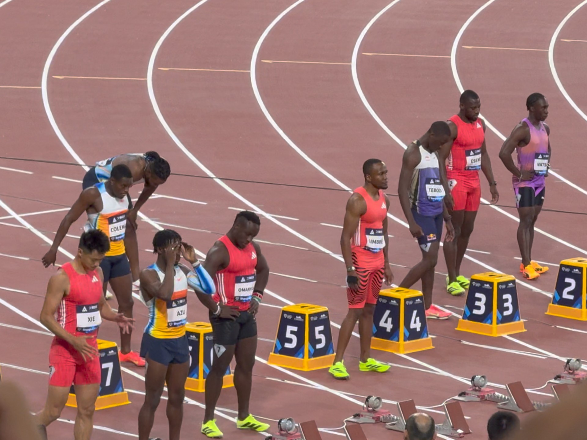 荷兰田径选手斩获男子百米金牌